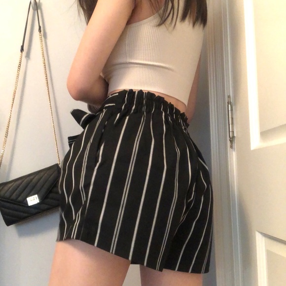 H&M striped shorts - Picture 3 of 3